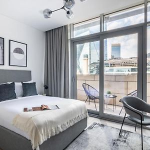 Studio met een King Size Bed